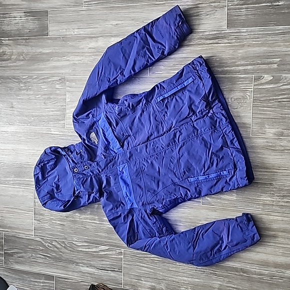 The North Face Women's Fleece Lined Winter Jacket | Small - Picture 1 of 5